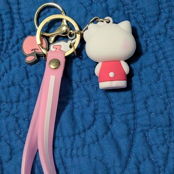 Hello Kitty Pink Silicone Keychain (New) - Picture 3 of 5